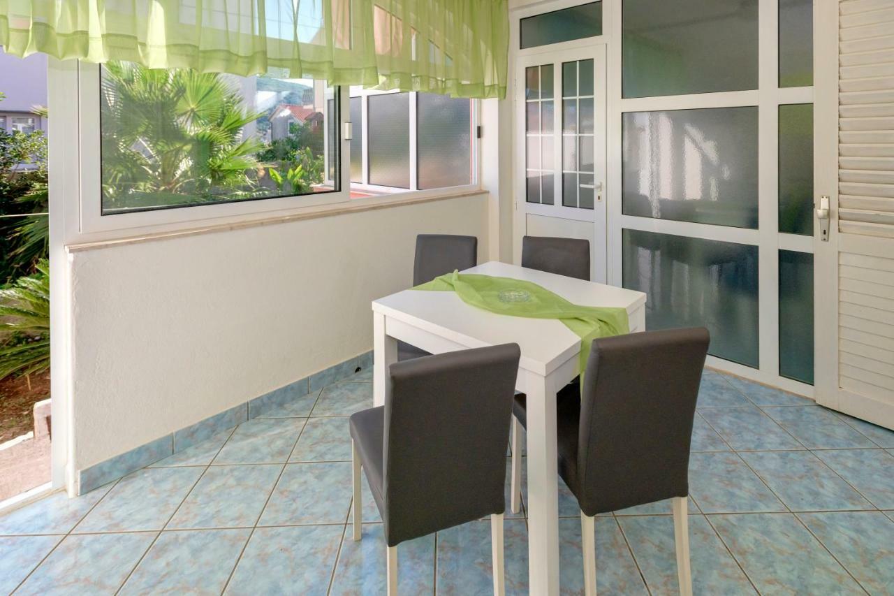 Apartment Ana Buratovic *