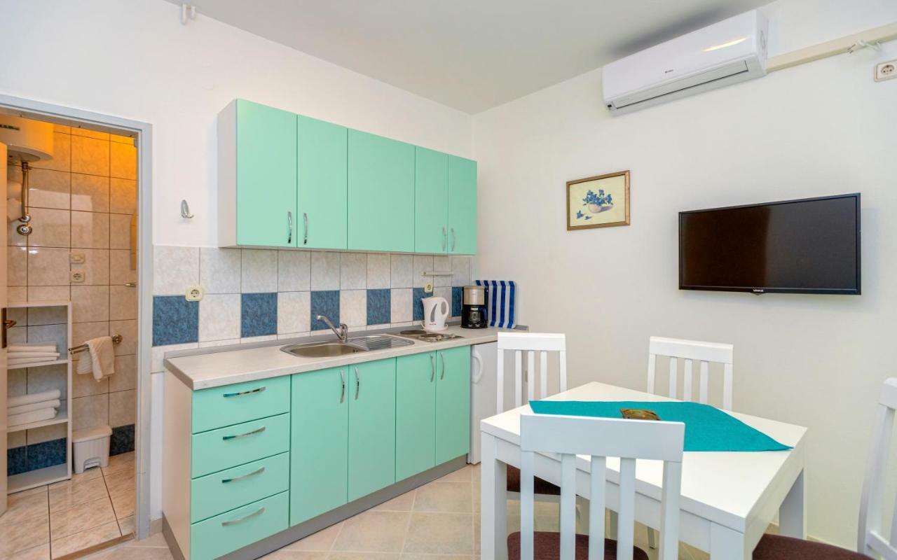 Apartment Ana Buratovic *